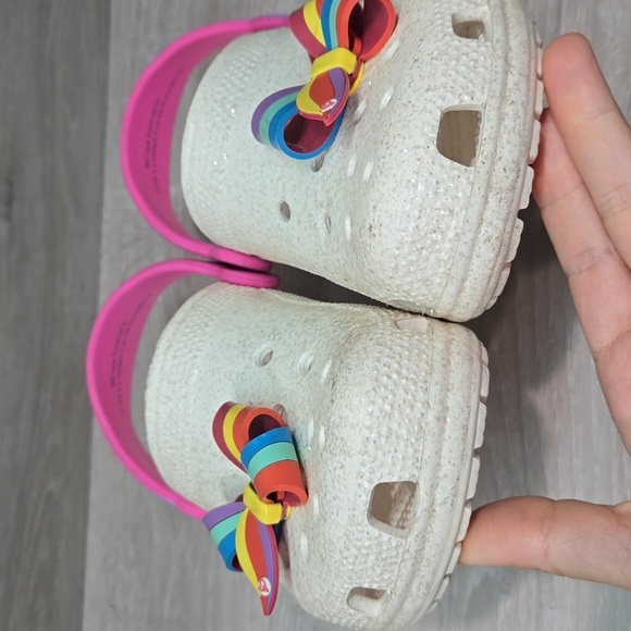 Crocs Kids Girl Colorful Strap Clogs Mule Shoes Sz J2 - Picture 4 of 11